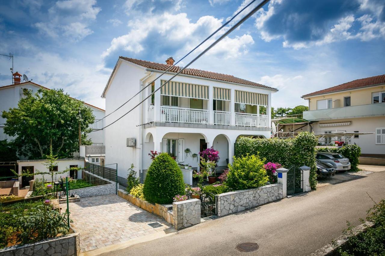 Apartment Near The Sea Judita Malinska Exterior photo