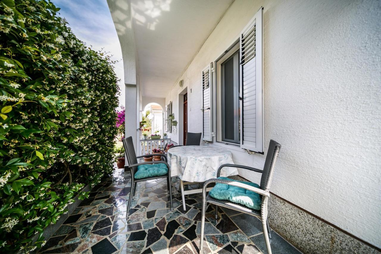 Apartment Near The Sea Judita Malinska Exterior photo
