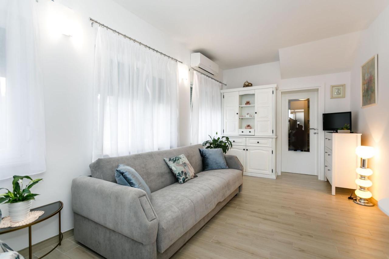 Apartment Near The Sea Judita Malinska Exterior photo